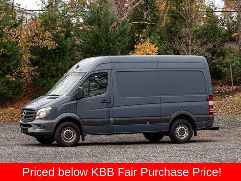 Used 2018 Mercedes-Benz Sprinter 144 Cargo image 3