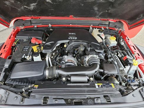 Used 2021 Jeep Wrangler Unlimited Rubicon image 30