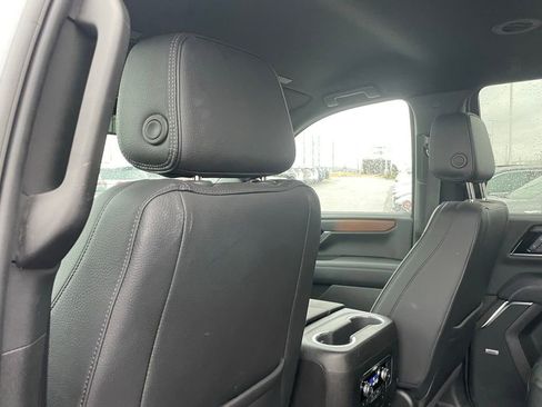 Used 2025 GMC Yukon Denali AWD/4WD image 24