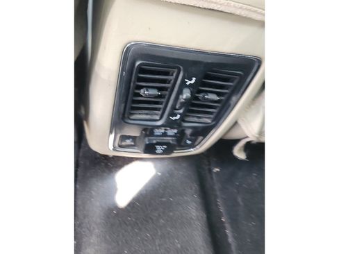 Used 2015 Jeep Grand Cherokee Limited w/ Luxury Group II AWD/4WD image 12
