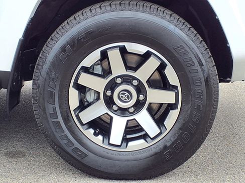 Certified 2024 Toyota 4Runner TRD Off-Road Premium AWD/4WD image 6