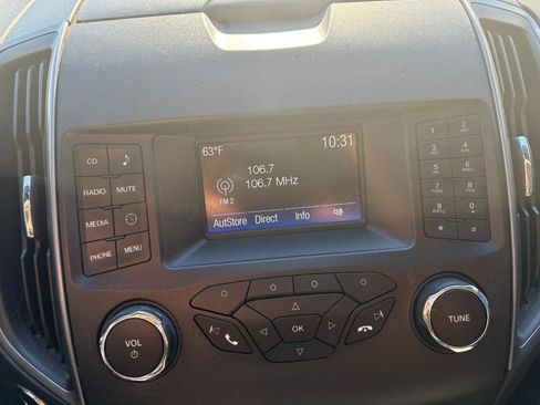 Used 2016 Ford Edge SE image 19