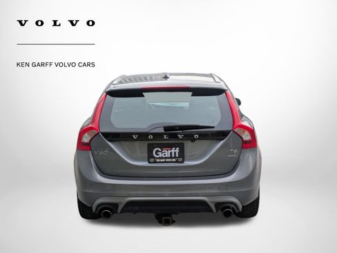 Used 2017 Volvo V60 T6 R-Design Platinum image 4