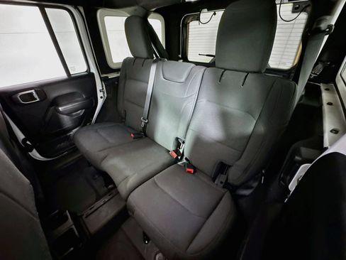 Used 2021 Jeep Wrangler Unlimited Sport image 21