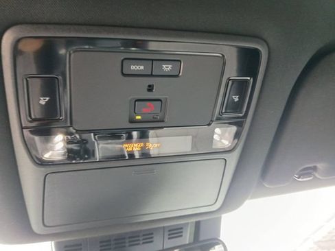 Used 2025 Lexus TX 500h AWD w/ Technology Package image 7