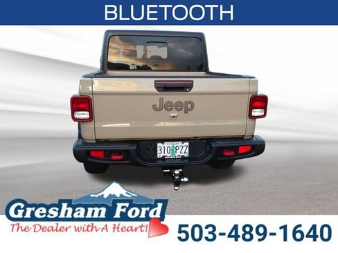 Used 2020 Jeep Gladiator Rubicon w/ Trailer Tow Package AWD/4WD image 5