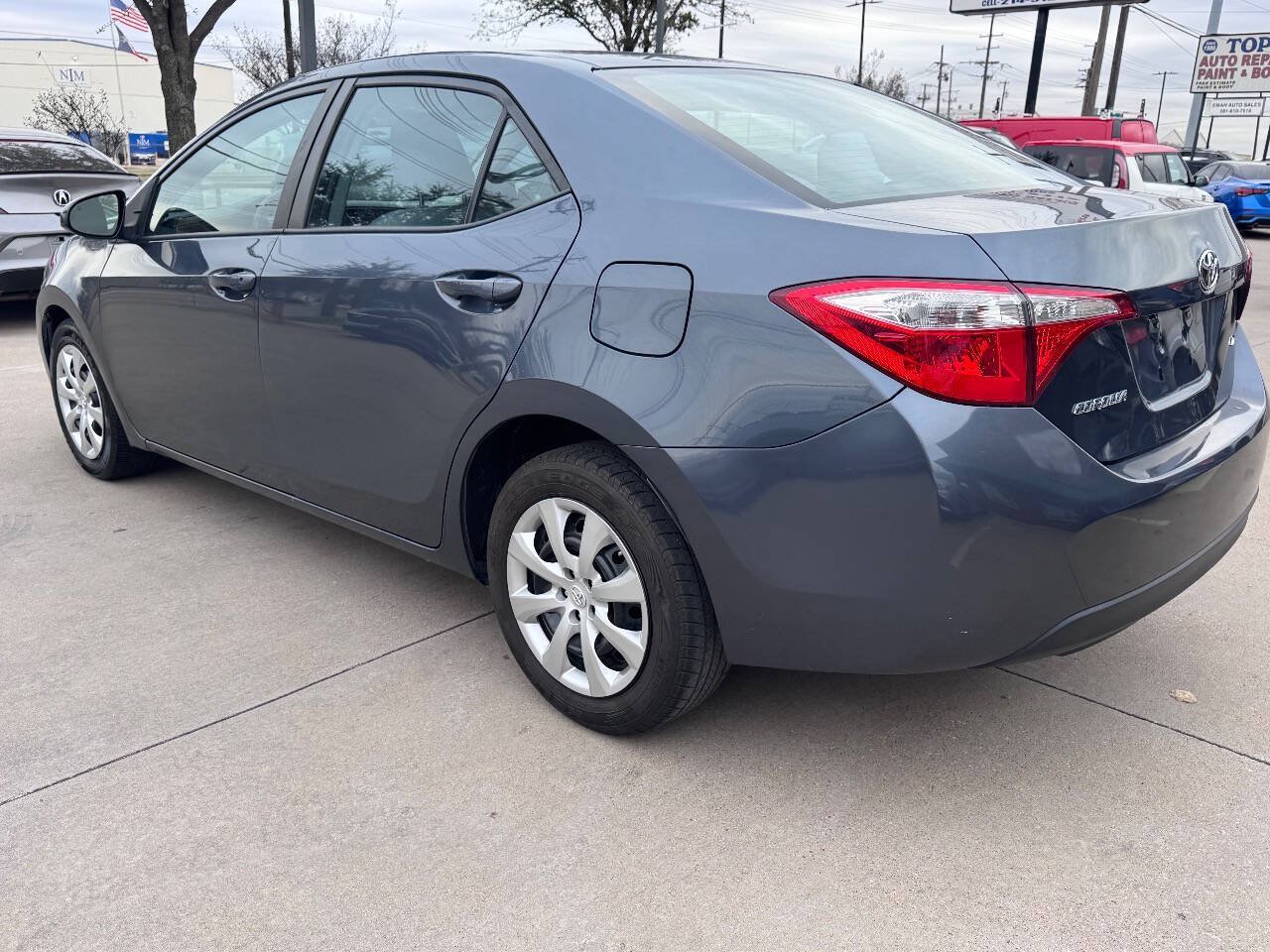 Used 2016 Toyota Corolla LE FWD image 13