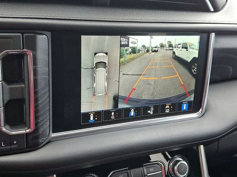 Used 2022 GMC Yukon XL Denali RWD image 18