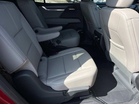 New 2025 GMC Acadia Elevation w/ Elevation Premium Package FWD image 25
