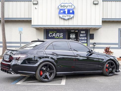 Used 2010 Mercedes-Benz E 63 AMG Sedan image 4