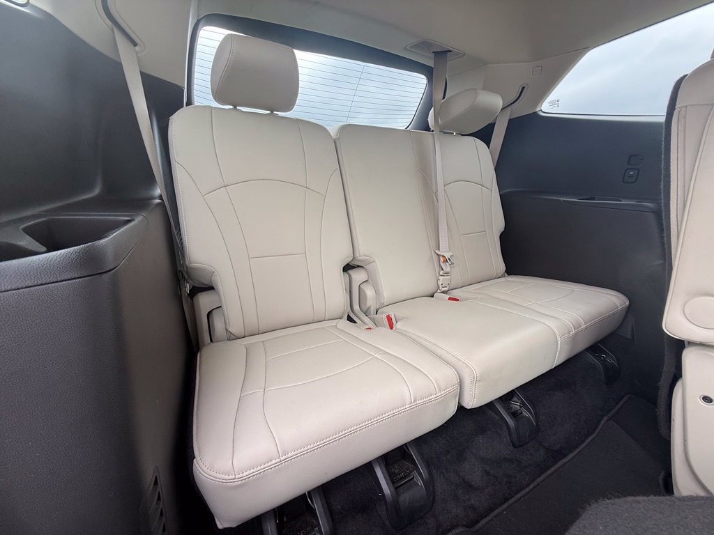 Used 2023 Buick Enclave Essence AWD/4WD image 35