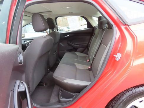 Used 2012 Ford Focus SE image 11