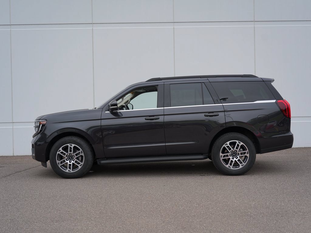 Used 2025 Ford Expedition Active AWD/4WD image 6