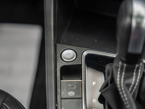 Used 2021 Volkswagen Jetta SE w/ SE Cold Weather Package FWD image 23