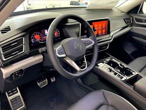 New 2026 Volkswagen Atlas Peak Edition image 7