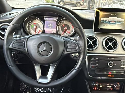 Used 2016 Mercedes-Benz CLA 250 image 20