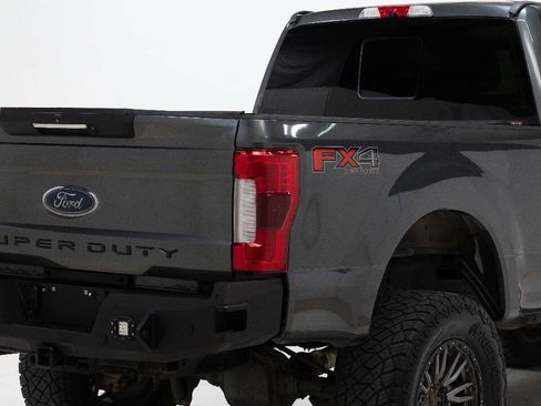 Used 2019 Ford F250 Lariat w/ Lariat Ultimate Package AWD/4WD image 15