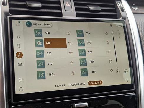 New 2025 Land Rover Discovery Dynamic SE AWD/4WD image 13