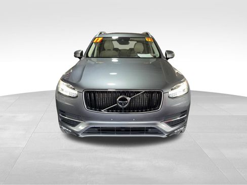 Used 2017 Volvo XC90 T6 Momentum w/ Vision Package image 2