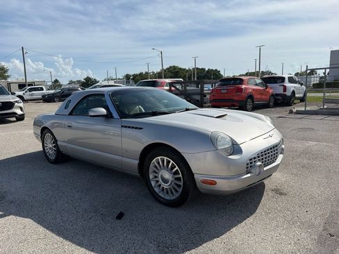 Used 2004 Ford Thunderbird RWD image 3