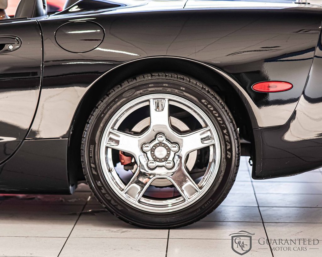 Used 1998 Chevrolet Corvette Convertible w/ Memory Pkg RWD image 9