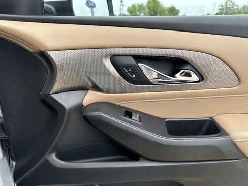 Used 2022 Chevrolet Traverse Premier w/ LPO, Floor Liner Package FWD image 14