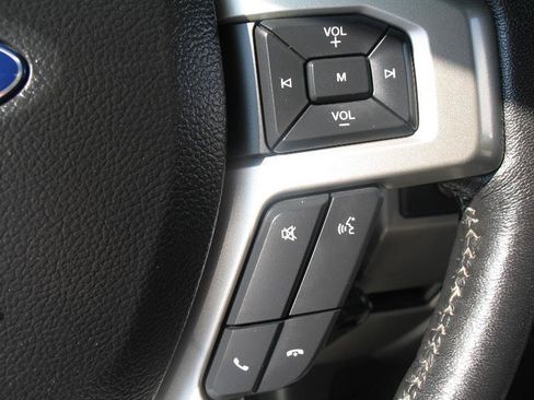 Used 2018 Ford F150 Lariat AWD/4WD image 34