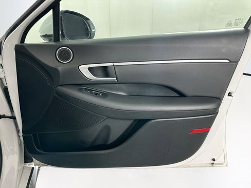 Used 2025 Hyundai Sonata SEL FWD image 30