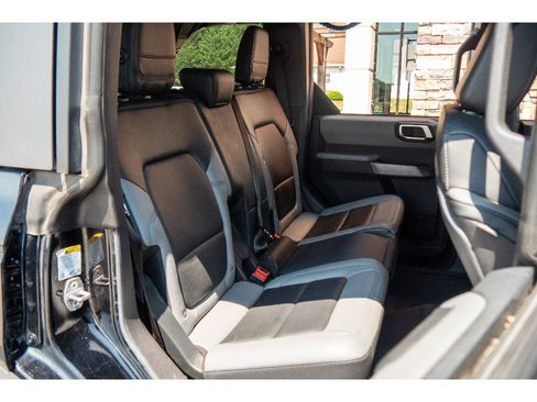Used 2022 Ford Bronco Black Diamond AWD/4WD image 19