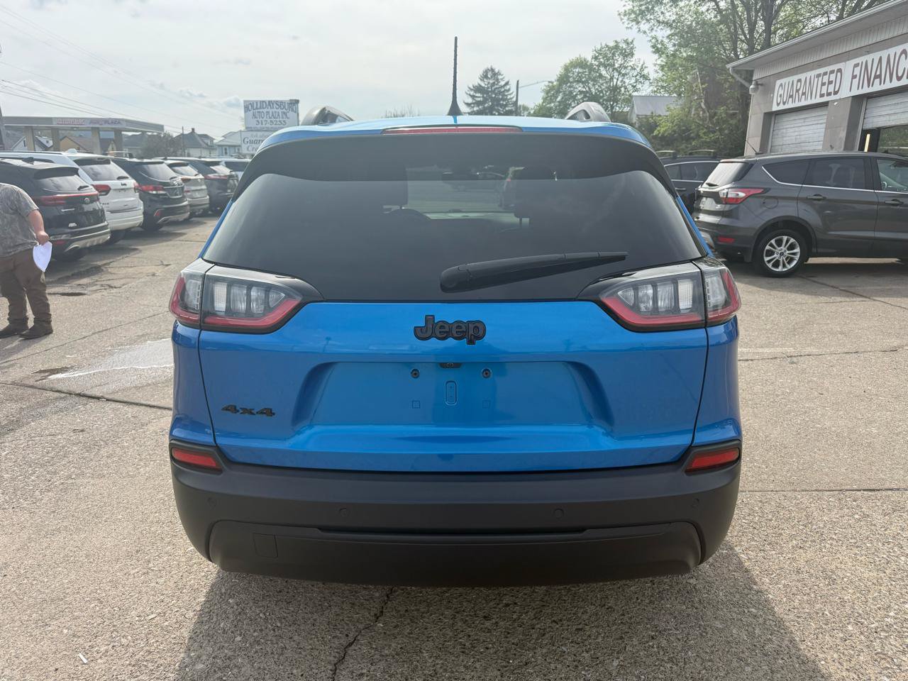 Used 2020 Jeep Cherokee Latitude Plus AWD/4WD image 6