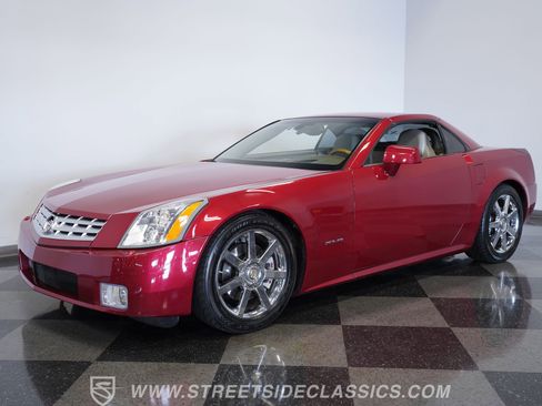 Used 2005 Cadillac XLR image 22