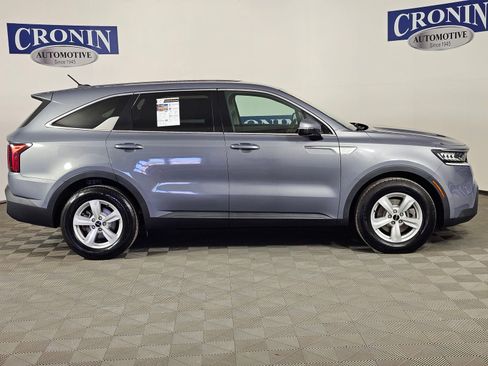 Used 2022 Kia Sorento LX FWD image 6