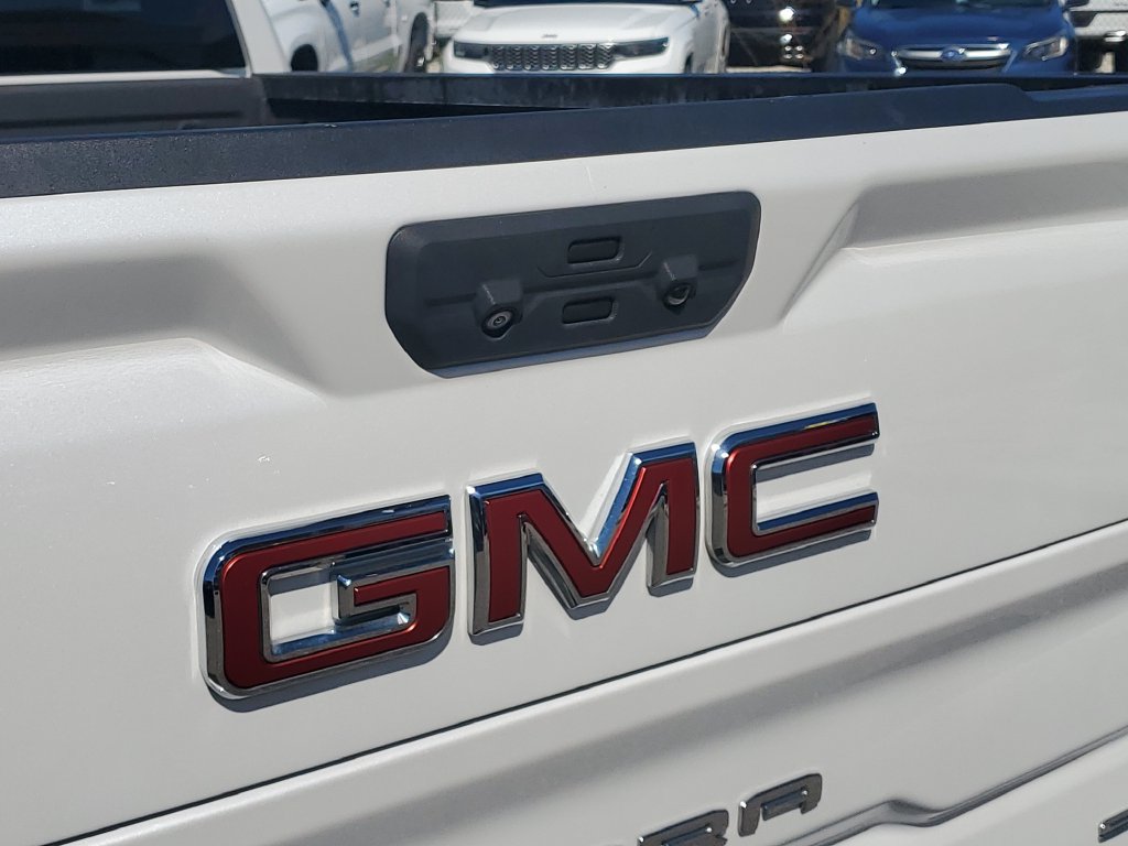 Used 2023 GMC Sierra 1500 SLT w/ SLT Premium Plus Package AWD/4WD image 13