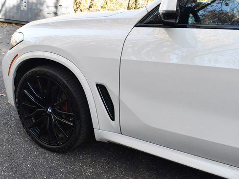 Used 2023 BMW X5 sDrive40i w/ M Sport Package image 16