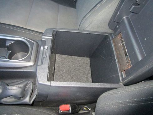 Used 2022 Toyota Tacoma TRD Off-Road image 38