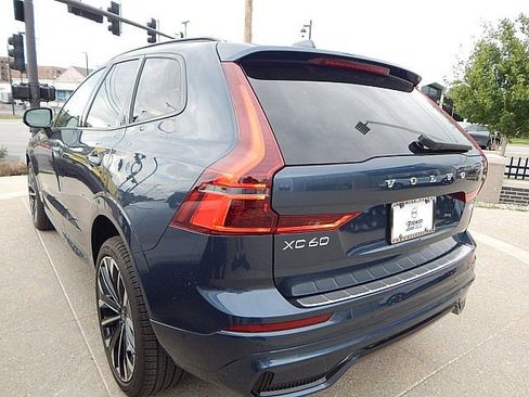 New 2026 Volvo XC60 B5 Ultra w/ Climate Package image 10