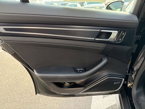 Used 2022 Porsche Panamera 4 Platinum Edition image 45