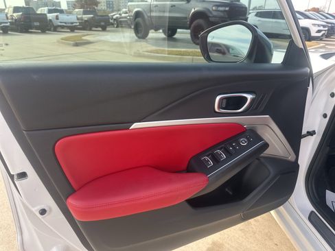 Used 2023 Acura Integra A-Spec image 11