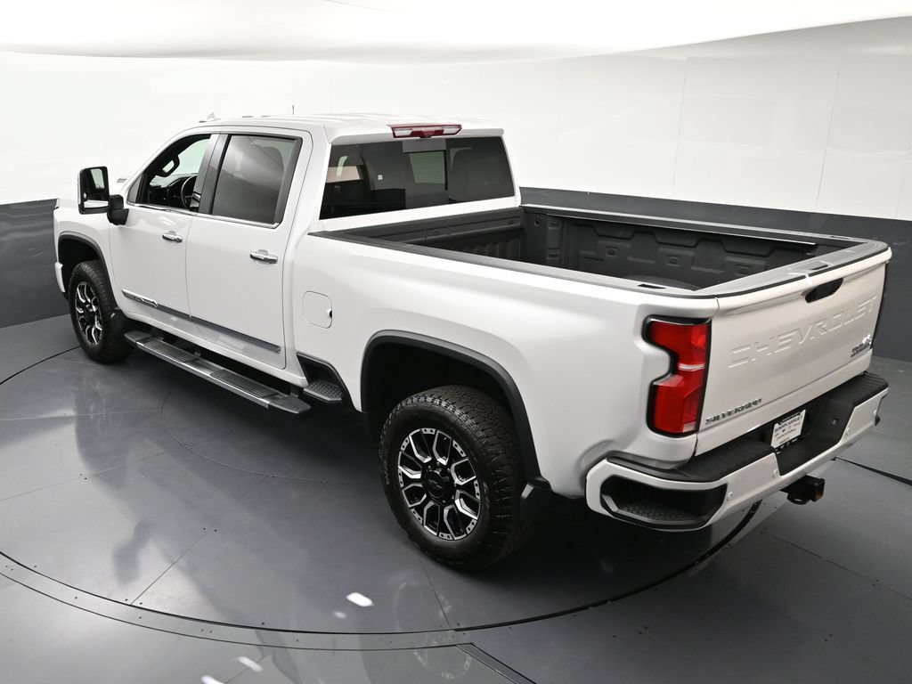 Certified 2025 Chevrolet Silverado 3500 High Country AWD/4WD image 17