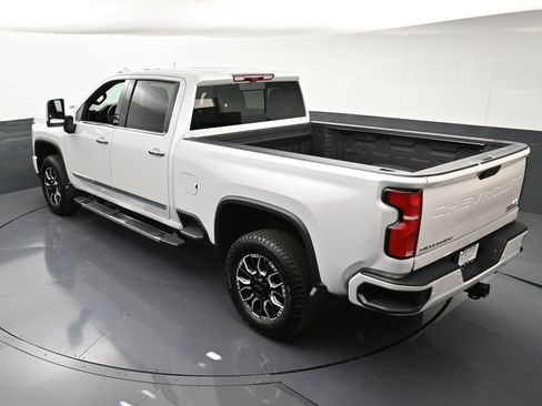 Certified 2025 Chevrolet Silverado 3500 High Country w/ High Country Premium Package AWD/4WD image 17