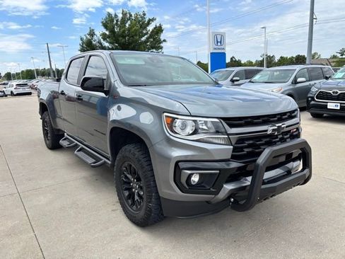 Used 2022 Chevrolet Colorado Z71 w/ Safety Package AWD/4WD image 3