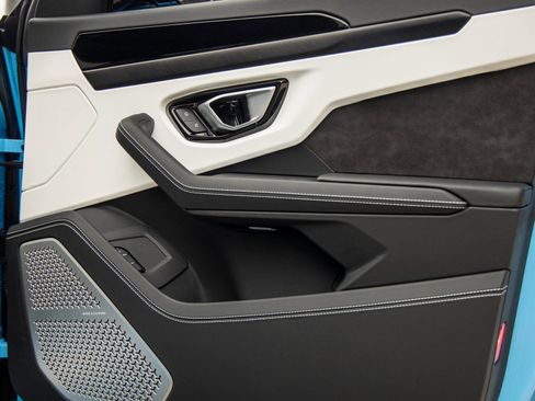 Used 2024 Lamborghini Urus S image 41