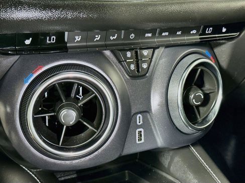Certified 2024 Chevrolet Blazer LT w/ Convenience Package FWD image 14