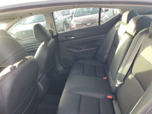 Used 2020 Nissan Altima 2.5 SR w/ Premium Package image 11