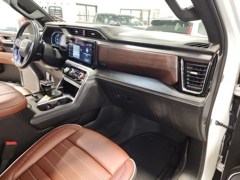 Certified 2024 GMC Sierra 1500 Denali Ultimate AWD/4WD image 38