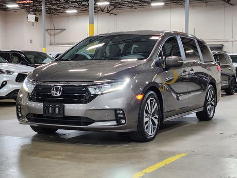 Used 2023 Honda Odyssey Touring image 4