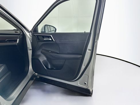 Used 2024 Mitsubishi Outlander SE image 35