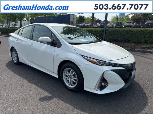 Used 2018 Toyota Prius Prime Advanced FWD image 1