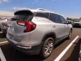 Used 2022 GMC Terrain SLT image 3