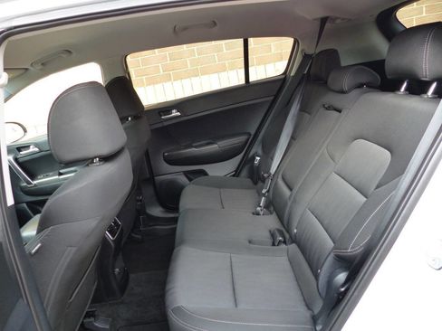 Used 2020 Kia Sportage LX AWD/4WD image 38